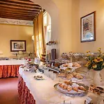 Borgo San Pietro فندق كورتونا