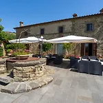 Borgo San Pietro فندق 4*
