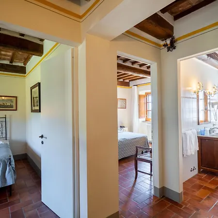 Borgo San Pietro 4*