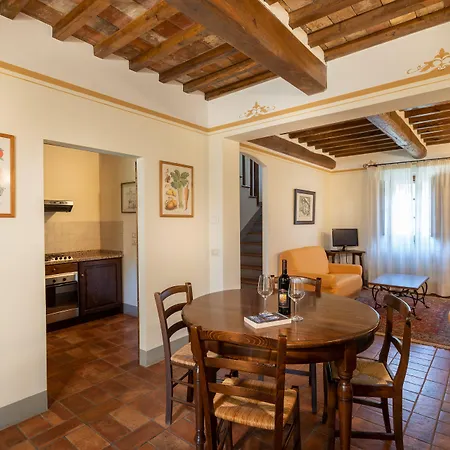 Borgo San Pietro 4*
