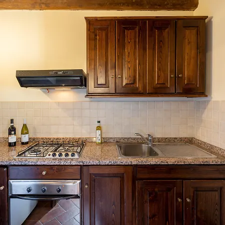 Borgo San Pietro 4*