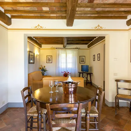 Borgo San Pietro 4*