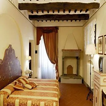 Borgo San Pietro 4*